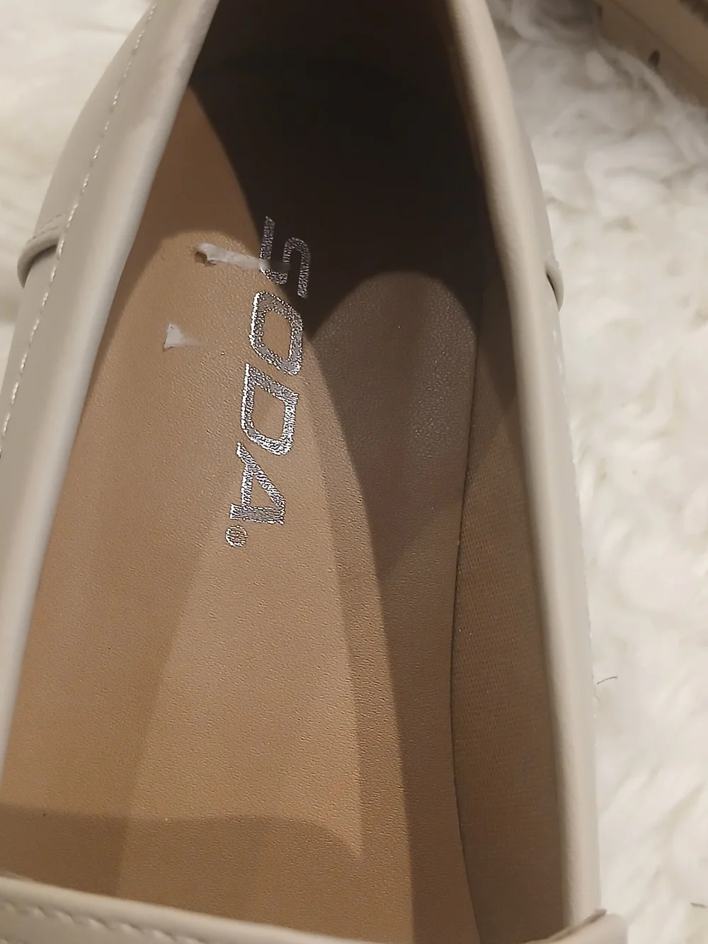 Soda Taupe Lug-Sole Penny Loafers Size 7.5 Women's